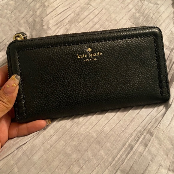 Kate Spade Wallet - Picture 4 of 6